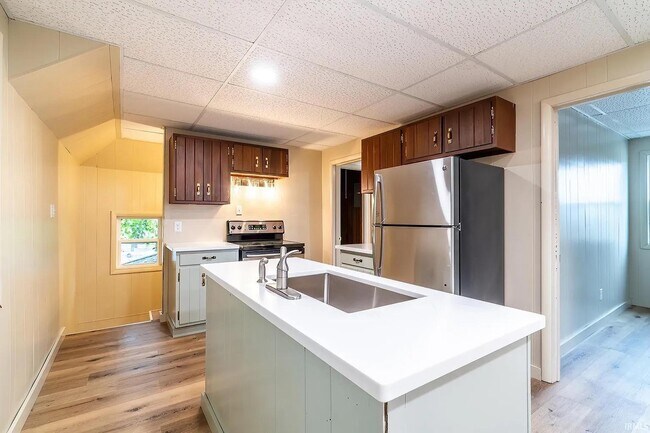 Building Photo - 804 N Harrison St