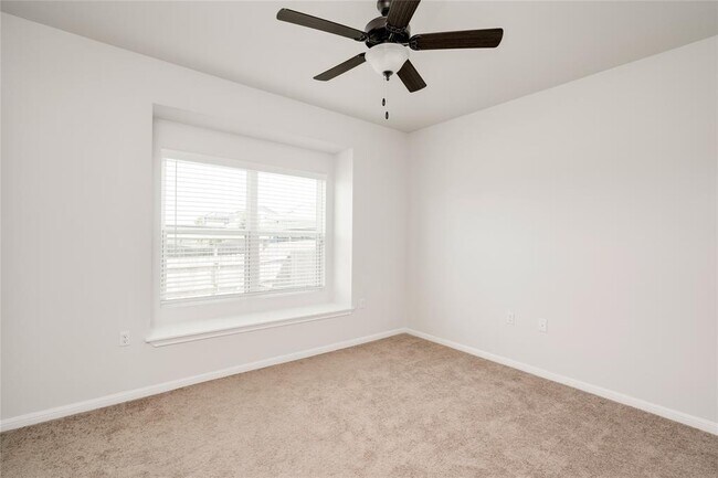 Building Photo - 9706 Whisper Willow Blvd