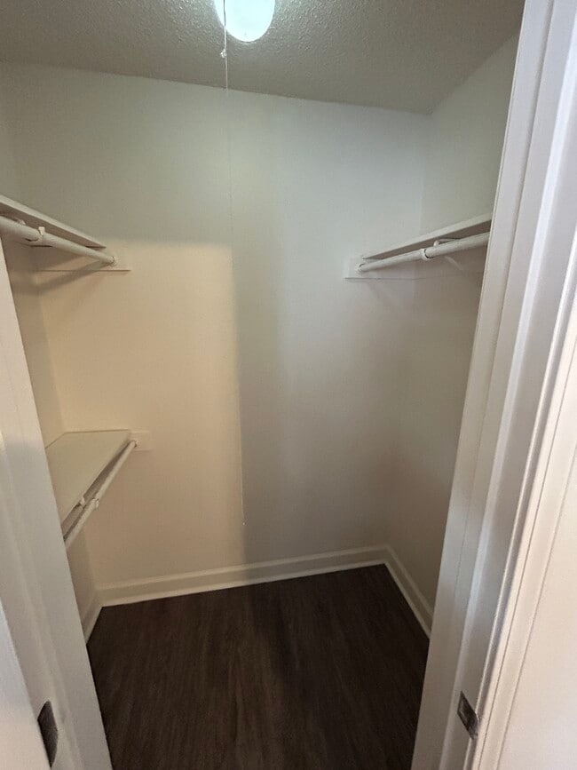 Building Photo - 67 Voda Ct