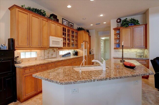 Building Photo - 10891 Northgreen Dr