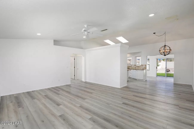 Building Photo - 3181 Chanute Dr