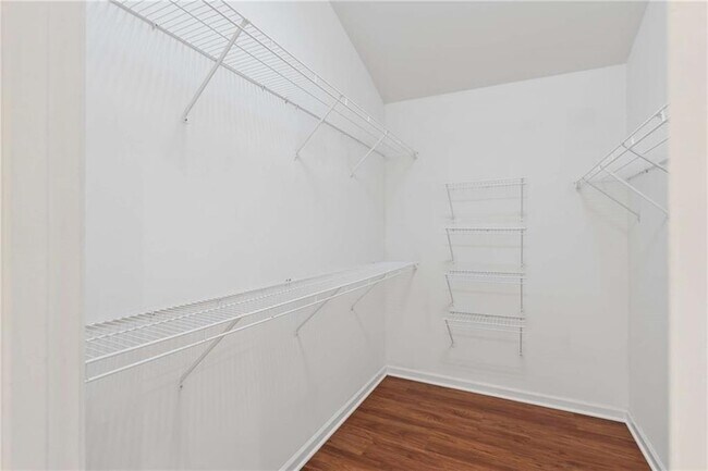 Building Photo - 610 Vinings Estates Dr SE