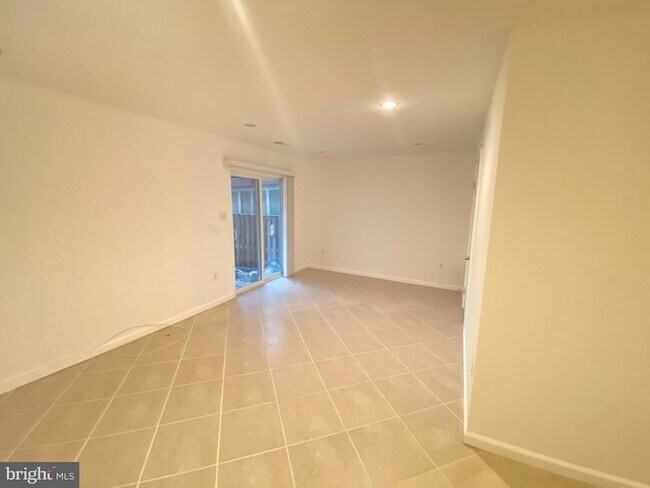 Building Photo - 14817 Winding Loop