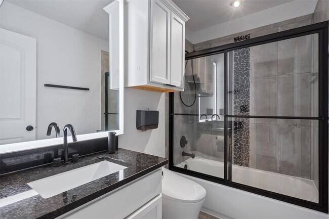 Building Photo - 9808 Bayshore Bend
