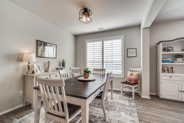 Building Photo - 9024 HUXLEY Dr