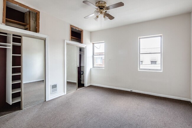 Building Photo - Three Bed Point Breeze Townhome
