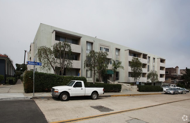 Building Photo - Herschel Apartments