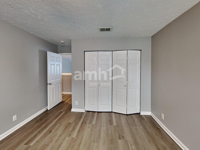 Building Photo - 3628 Coles Branch Dr