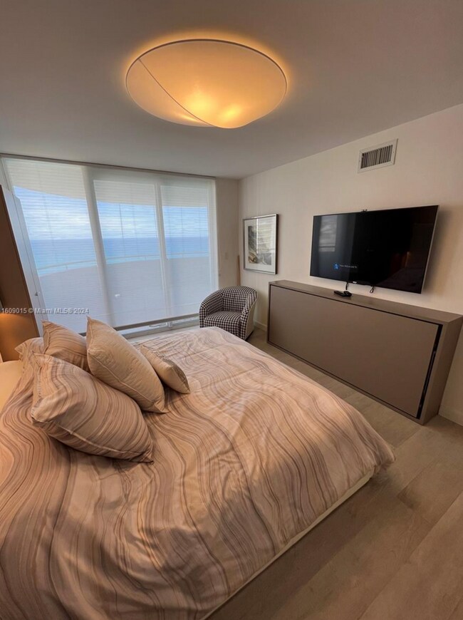 Building Photo - 6301 Collins Ave