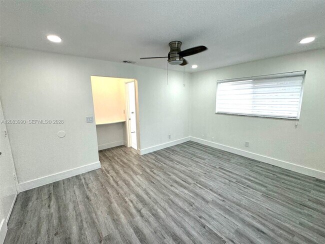 Building Photo - 3665-3667-3667 NW 17th Way