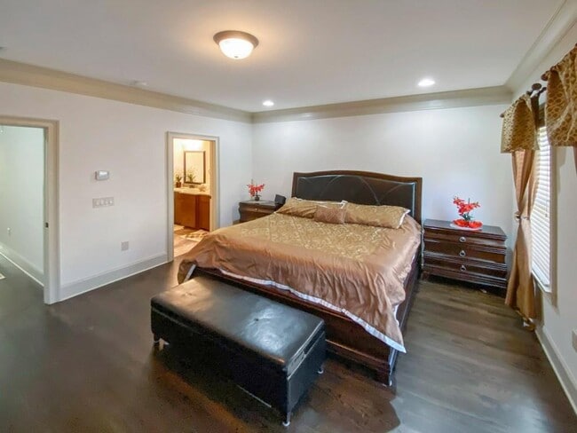 Building Photo - 598 Ansley Cir NE