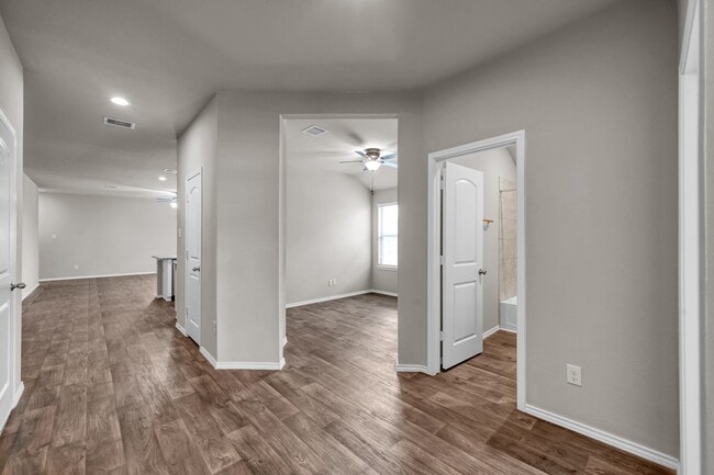 Building Photo - 11331 Dawn Beach Ln