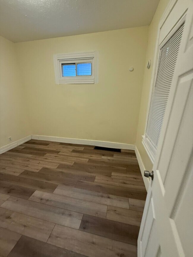 Building Photo - *Friendly Road, LLC 3404-3406 Walton Ave