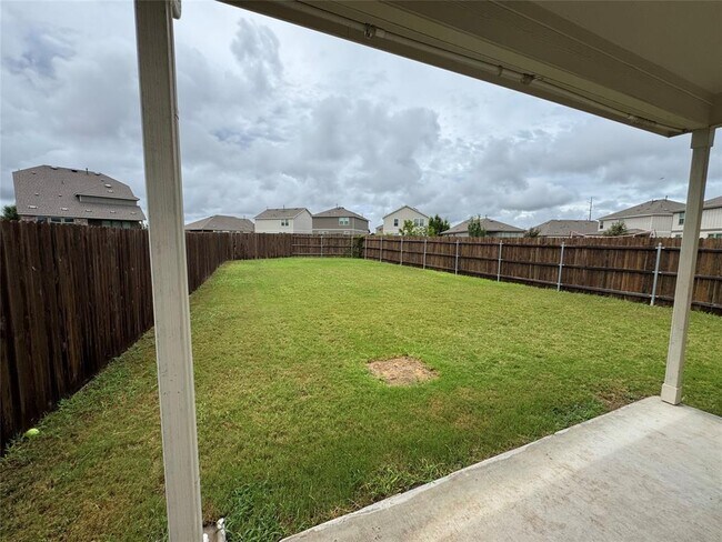 Building Photo - 250 Zuma Dr