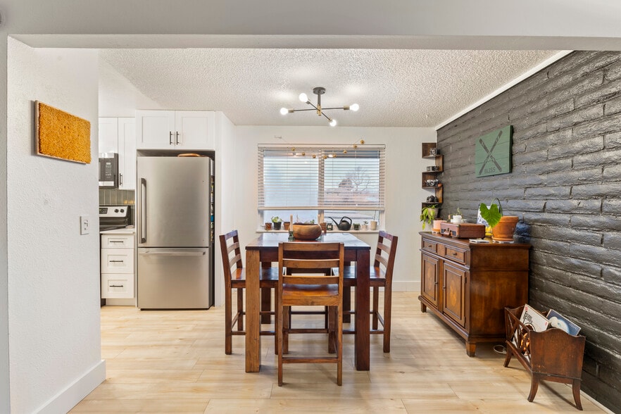 Building Photo - 1723 Robb St