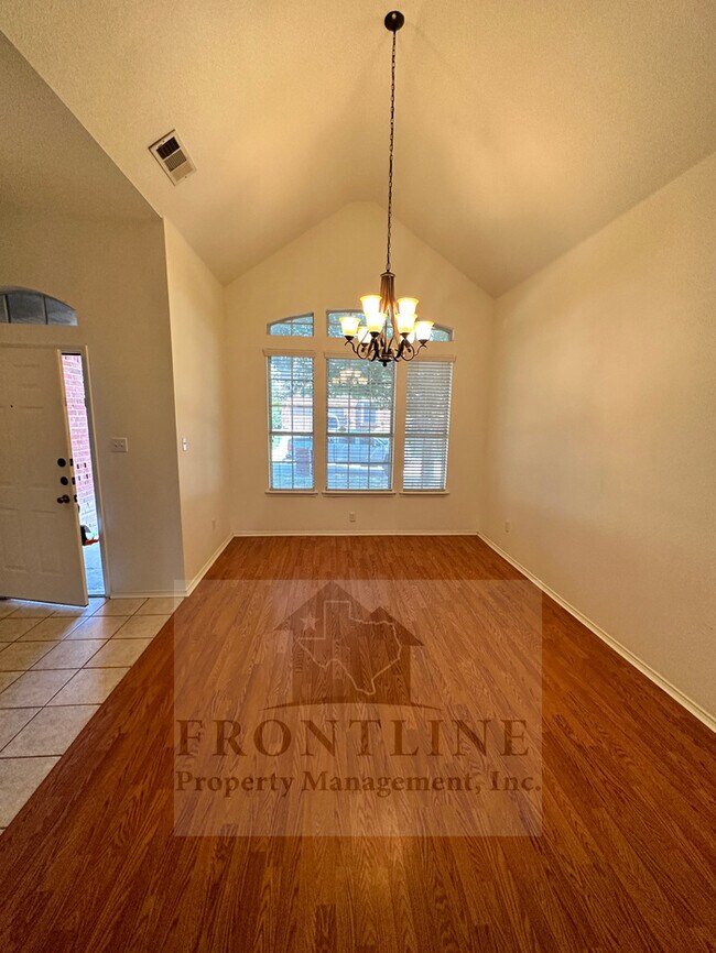 Building Photo - 629 Dorchester Dr