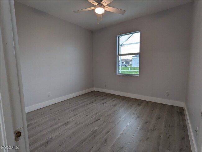 Building Photo - 3027 SW 16th Pl