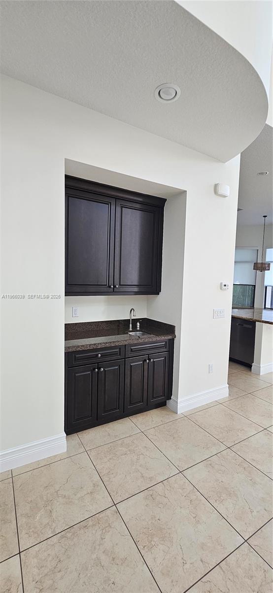 Building Photo - 8175 Lost Creek Ln