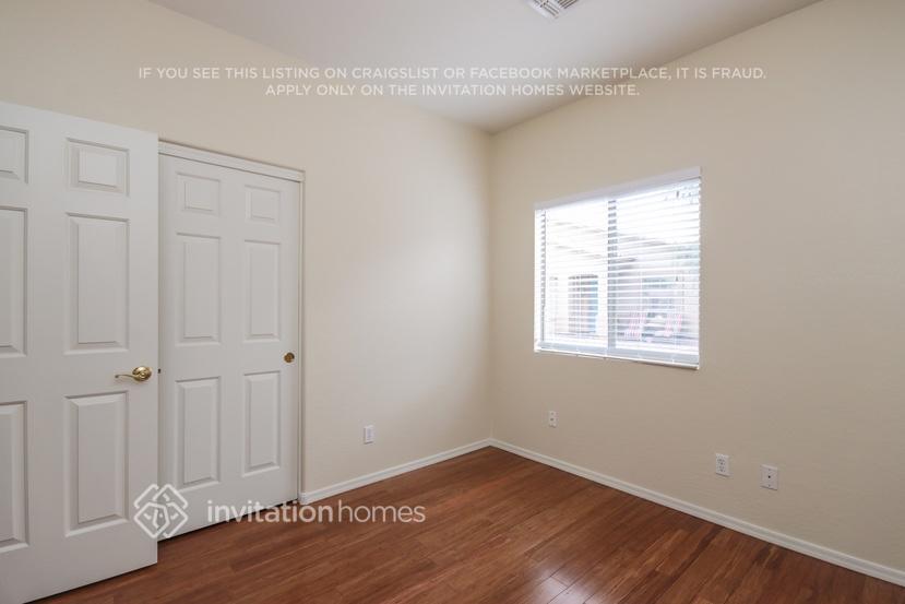 Building Photo - 2593 E Riviera Dr