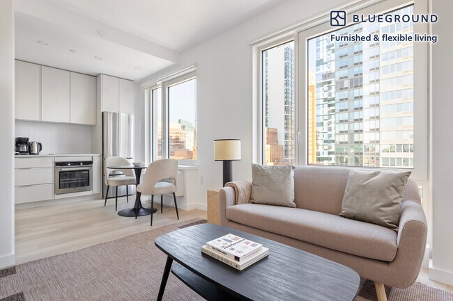 Building Photo - 150 Lawrence St