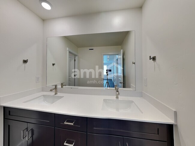 Building Photo - 6683 W Achievement St