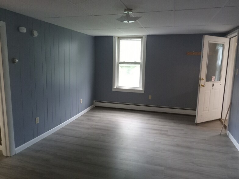 Building Photo - 20 Short Ave