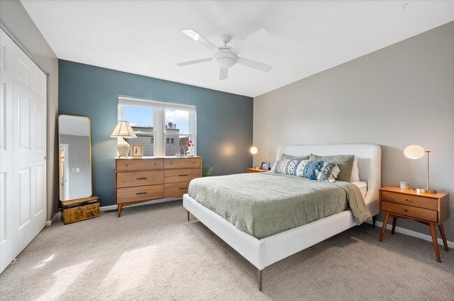 Building Photo - 1214 W School St