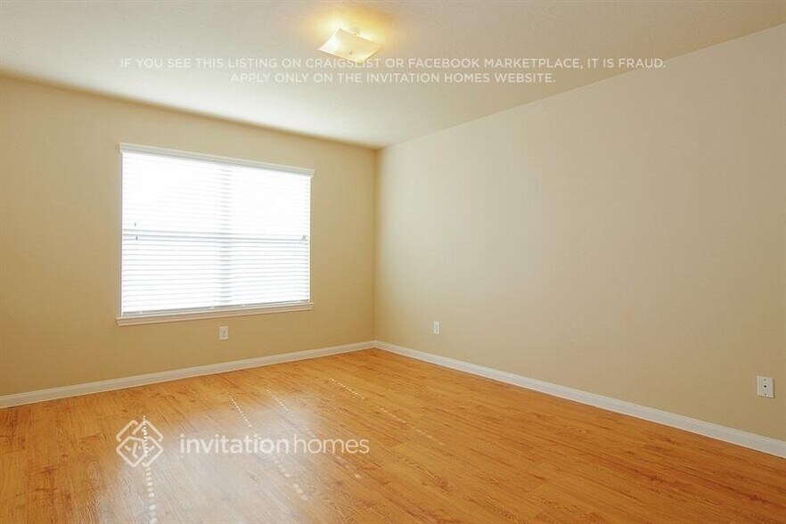 Building Photo - 18811 Dennington Dr