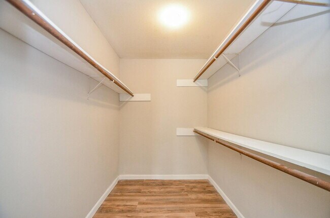 Building Photo - 7623 Kite Hill Dr