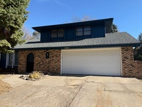 Building Photo - Large 3BR/3BA Home Near Linden Park!