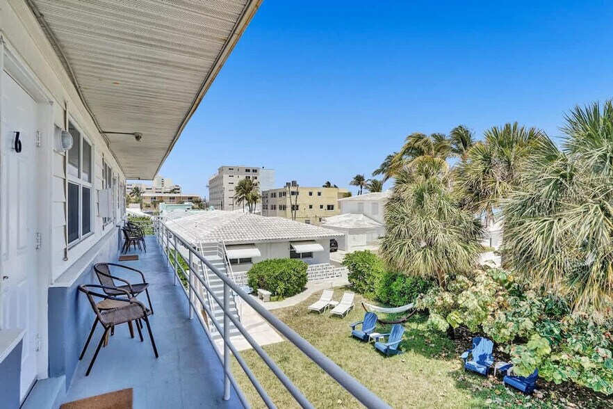 Building Photo - 810 S Surf Rd