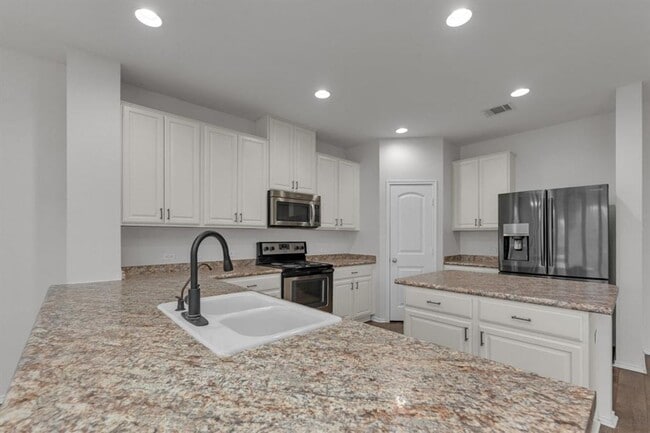 Building Photo - 150 Jasmine Cove