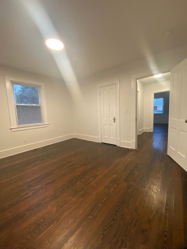 Building Photo - 205 Church St