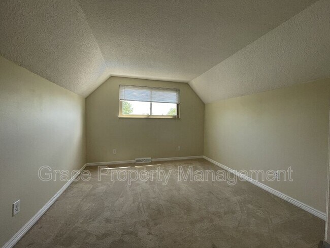 Building Photo - 8741 W 89th Pl