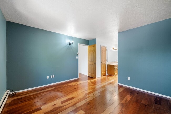 Building Photo - NEW MOVE-IN SPECIAL! Vibrant Home Off Rode...
