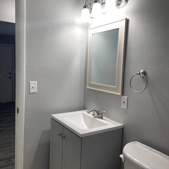 Building Photo - 5707 N 35th St