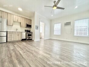 Building Photo - 1219 N Berendo St