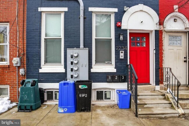 Building Photo - 2234 Master St