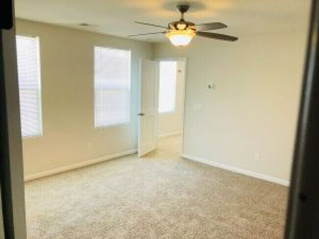 Building Photo - 125 Council Loop