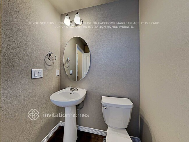 Building Photo - 6133 Nash Dr