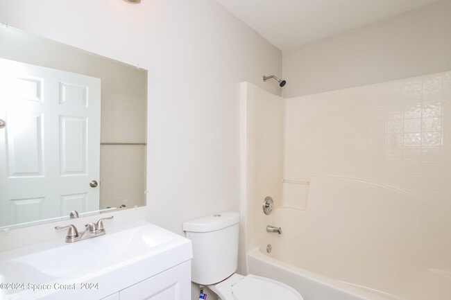 Building Photo - 9175 102nd Ave