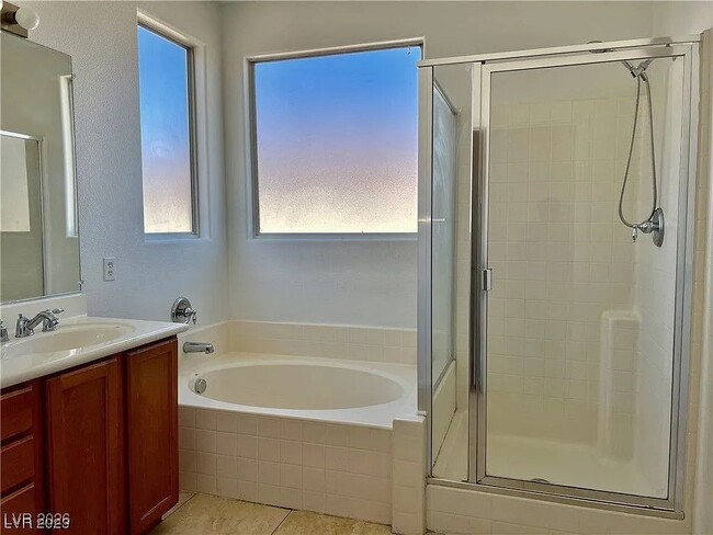 Building Photo - 732 Blue Barrel St