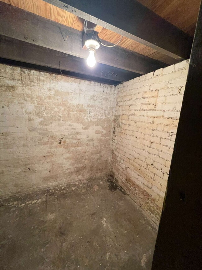 Building Photo - 618 Penn Ave