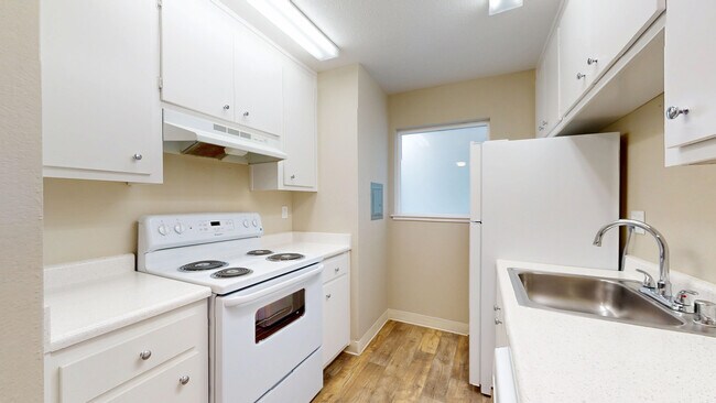 Building Photo - 481 Ignacio Blvd