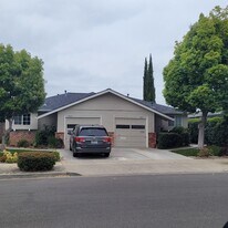 Building Photo - 1410 Darryl Dr