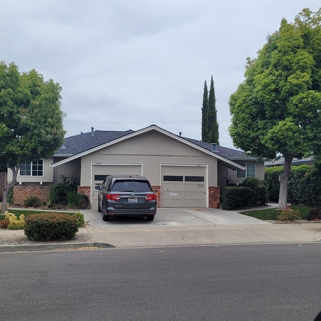 Building Photo - 1410 Darryl Dr