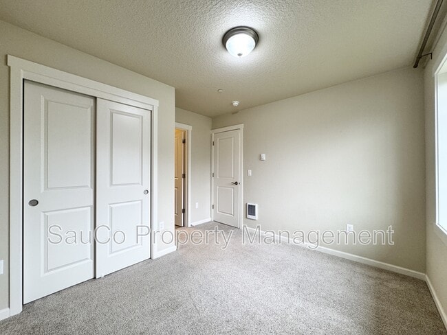 Building Photo - 15088 NW Marianna St