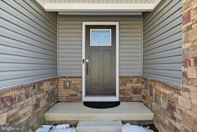 Building Photo - 313 Switchgrass Ct