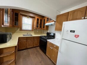 Building Photo - 369 Prospect St