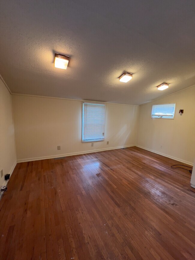 Building Photo - 2637 Arlington Ave